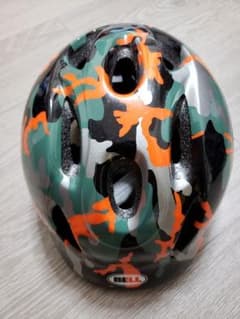 子供用ヘルメットのサムネイル