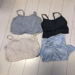 ユニクロ　無印良品　ブラトップ　Lサイズ 4枚セットのサムネイル