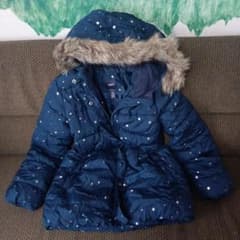 GapKids ネイビー 星柄 ダウンコート 140　レディースのサムネイル