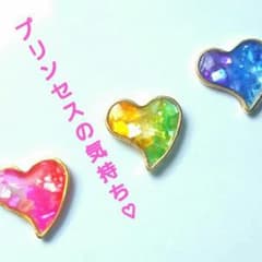 ハンドメイドピアス♡プリンセスの気持ち♡3色お好きなカラーをお選び下さいのサムネイル