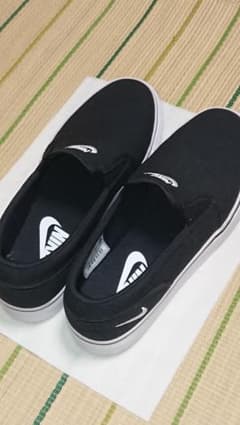 NIKE ナイキ スリッポンのサムネイル