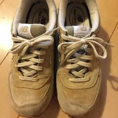 ニューバランス574のサムネイル