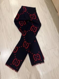 GUCCI GGロゴ ネイビー レッド マフラー【美品】のサムネイル