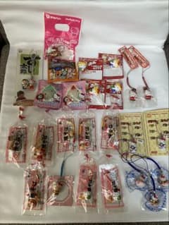 ハローキティ ストラップセット 複数 25個 非売品 - メルカリ