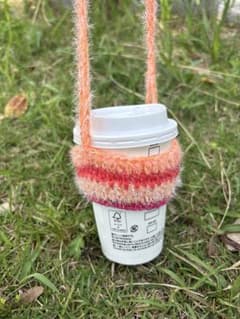 手編み カップホルダー ドリンクホルダー　テイクアウト　ハンドメイドのサムネイル