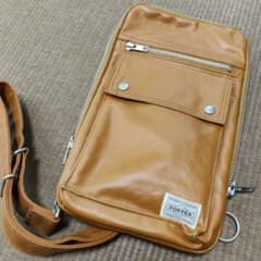 PORTER ボディバッグ キャメル キャンパスレザーのサムネイル