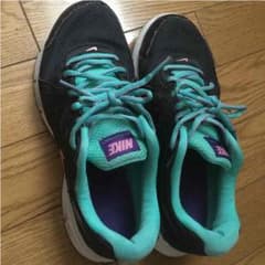 ナイキスニーカーのサムネイル