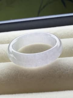 ミャンマー産天然本翡翠 糯氷種、爽やか、優しい春帯彩リング 鑑定書