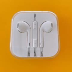 iPhone純正イヤホンのサムネイル