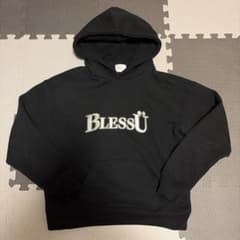 BlessÜ ブラックパーカー フード付きのサムネイル
