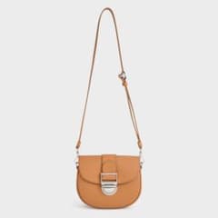 CHARLES＆KEITH アメリアメタリック プッシュロッククロスボディバッグのサムネイル