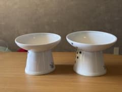 猫壱 脚付斜め フードボウル ハイタイプ 猫柄 猫用 食器 2個セット 中古のサムネイル