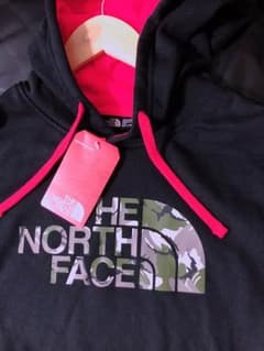 THE NORTHFACE パーカーのサムネイル