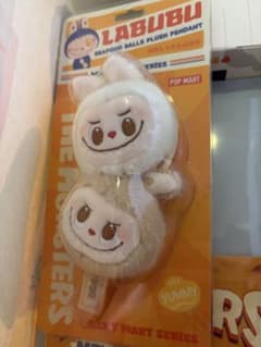 ラブブ seafood ball wacky mart ぬいぐるみ ペンダント - メルカリ