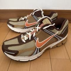 Thumbnail of Nike ズームボメロ5 28cm