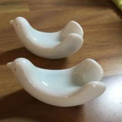 白山陶器 白い小鳥の箸置き 2つセットのサムネイル