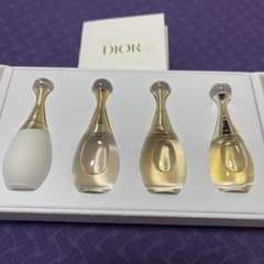 Dior J'adore ミニ香水 4本セット - メルカリ