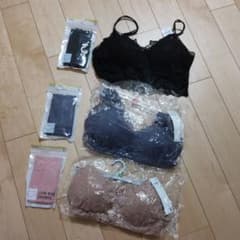 GU　ナチュラルノンワイヤーブラ　ショーツ　セットのサムネイル