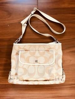 COACH斜めがけバックのサムネイル