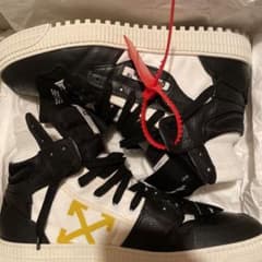 Off white off court スニーカーのサムネイル