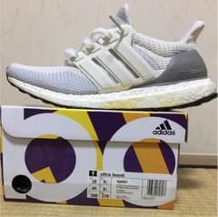 adidas ウルトラブーストのサムネイル