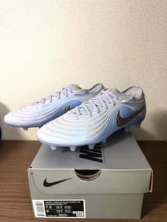 極美品NIKEティエンポマエストロ エリート AG-PRO LV8 2026新色 極美品NIKEティエンポマエストロ エリート AG-PRO LV8 2026新色 - メルカリ