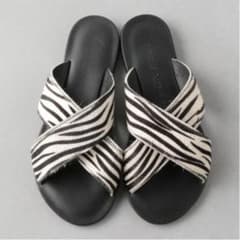 NICOLAS LAINAS フラットサンダル ゼブラ size:37のサムネイル