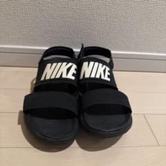 NIKE スポーツサンダル ブラック　レディースのサムネイル
