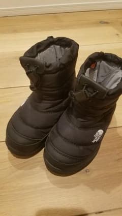 ノースフェイス　ヌプシ ブーツ ブラック 18のサムネイル