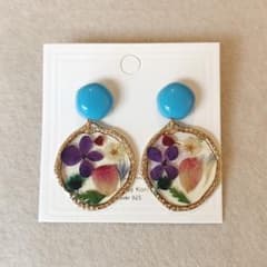 韓国かわいい類似押し花ピアス ブルー ゴールドのサムネイル