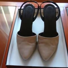 バックストラップパンプスのサムネイル