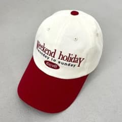 Weekend holiday ベースボールキャップのサムネイル