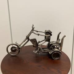 カエル　置物　レトロ　ブリキ　アンティーク　インテリア　バイクのサムネイル