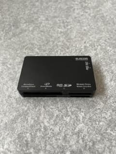 ELECOM MR-A47HXR USBカードリーダーのサムネイル
