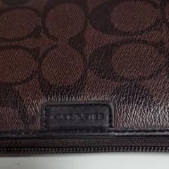 coach長財布のサムネイル