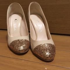 ダイアナ9cmパンプスのサムネイル