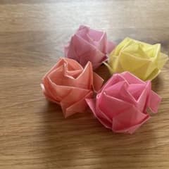 折り紙 バラ 4個セットのサムネイル