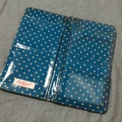 Cath Kidstonパスポートケースのサムネイル