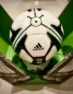Adidas スマートサッカーボールですのサムネイル