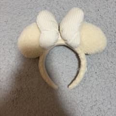 ディズニー カチューシャ ボア アイボリーのサムネイル