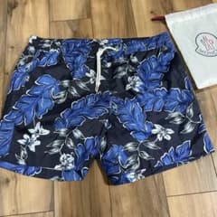 MONCLER スイムショーツ 花柄 - メルカリ
