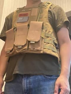 Thumbnail of タン色タクティカルベスト MOLLEシステム対応