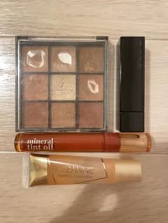コスメまとめ売り  KATE / CEZANNE / UR gram / 4U2のサムネイル
