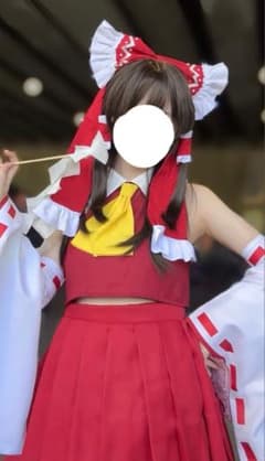 博麗霊夢コスプレウィッグ付き - メルカリ