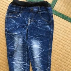 ダメージジーンズ 女の子のサムネイル