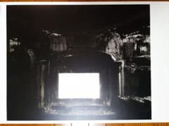 杉本博司 Paramount Theatre Newark　限定ポスター　真作 杉本博司 Paramount Theatre Newark 真作限定ポスター - メルカリ