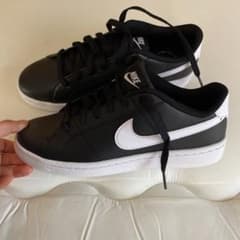 NIKE ナイキ スニーカーのサムネイル