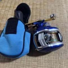 Daiwa MAGFORCE リール 青 ケース付き Daiwa MAGFORCE リール 青 ケース付き - メルカリ