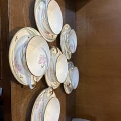 ティーカップ&ソーサーのサムネイル