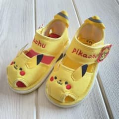 モンポケ　ピカチュウサンダルのサムネイル